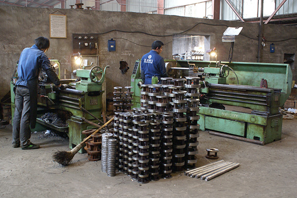電動硬密封蝶閥生產車間