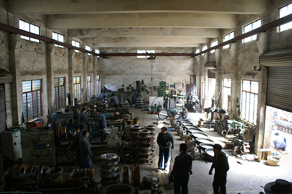 對夾式硬密封蝶閥生產車間
