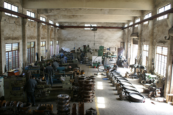 法蘭硬密封蝶閥生產車間